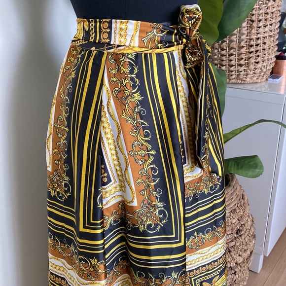 NWT Gorgeous Flowy Maxi Skirt - Picture 5 of 6